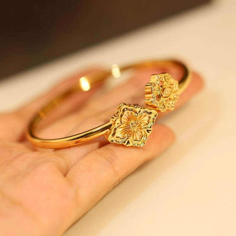 Durable Vca Bracelets 255474