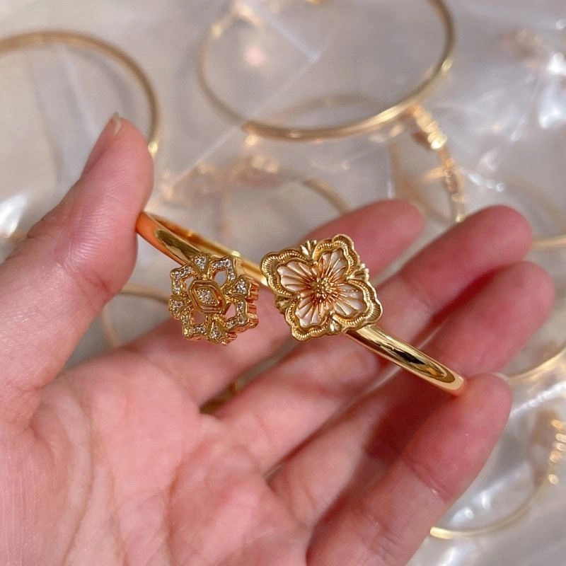 Durable Vca Bracelets 255474