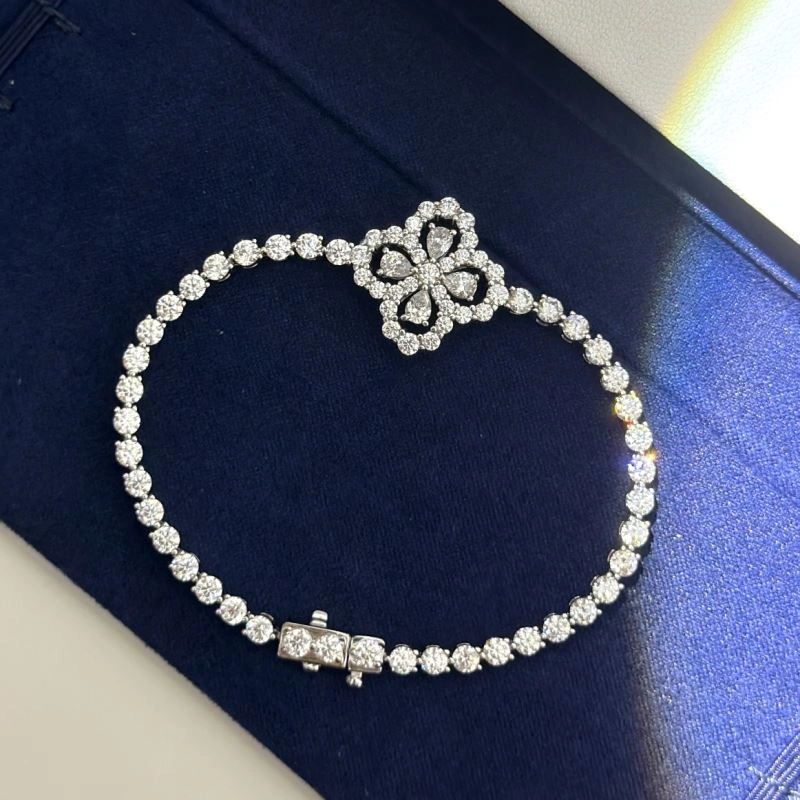 Minimalist Vca Bracelets 255500