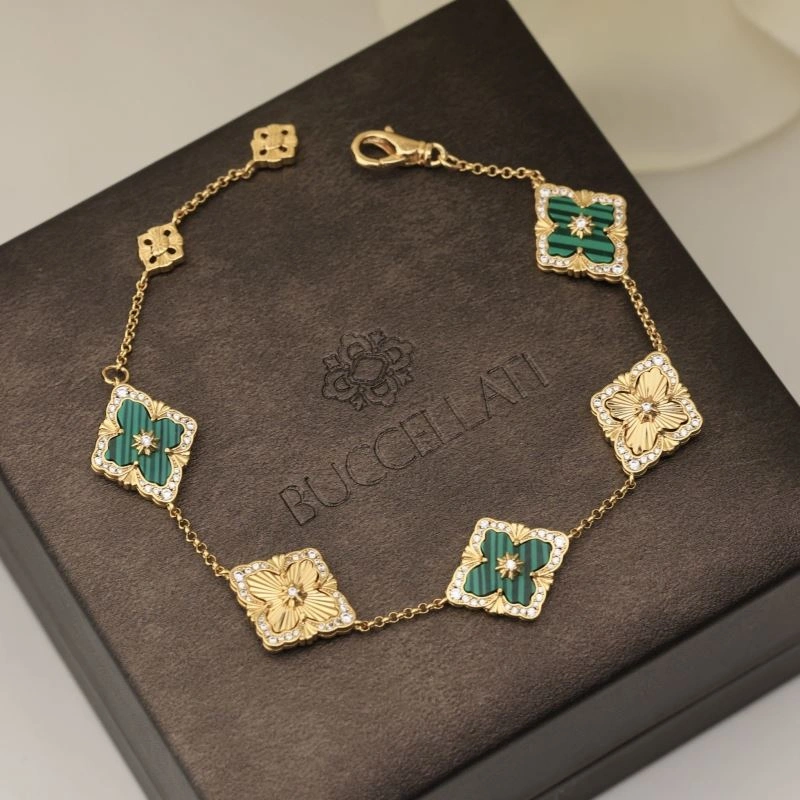 Lightweight Vca Bracelets 255491