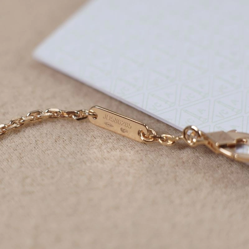 Vca Bracelets Attractive 255378