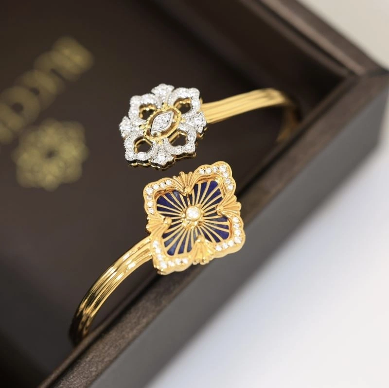 WellDesigned Vca Bracelets 255321