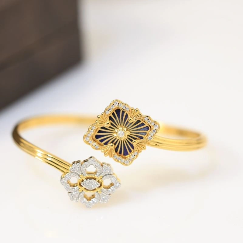 WellDesigned Vca Bracelets 255321