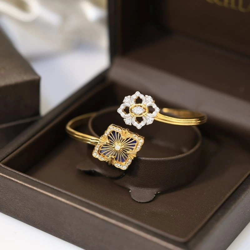 WellDesigned Vca Bracelets 255321