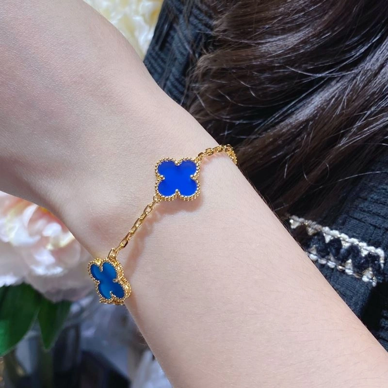 Effortless Vca Bracelets 255326