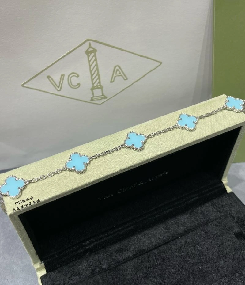 ComfortFit Vca Bracelets 255332