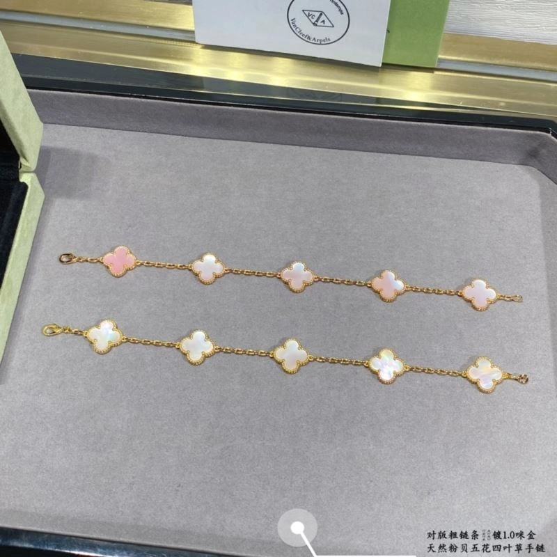 Snug Vca Bracelets 255315