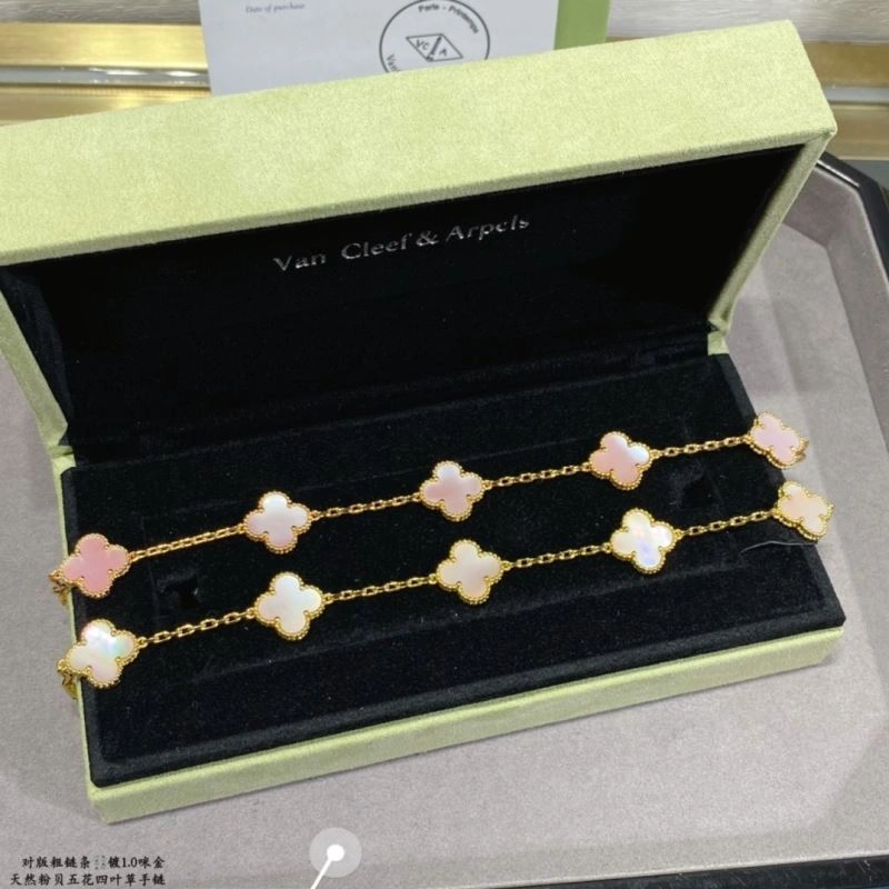 Snug Vca Bracelets 255315