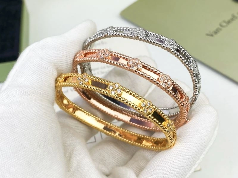Efficient Vca Bracelets 255312