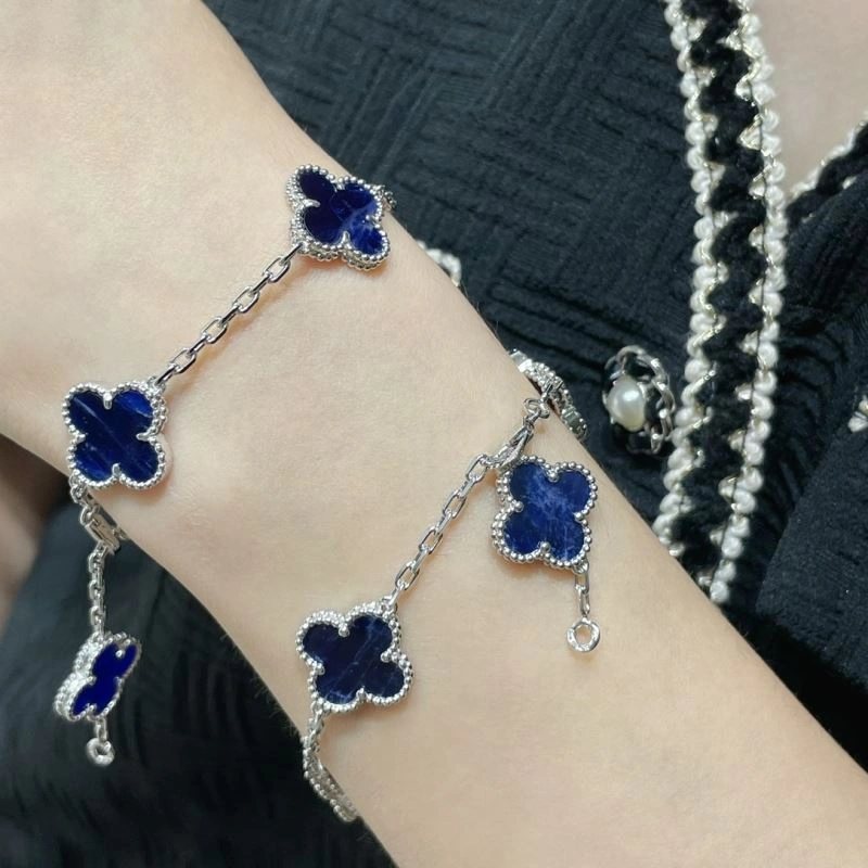 Vca Bracelets SmoothTexture 255310