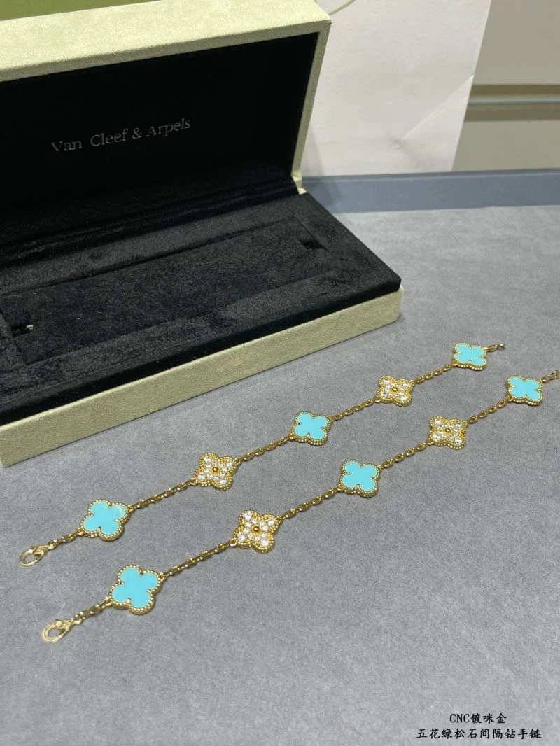 Vca Bracelets Classic 255307