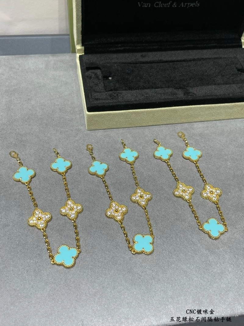 Vca Bracelets Classic 255307