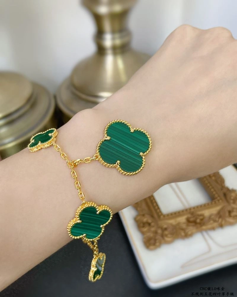 SmoothTexture Vca Bracelets 255306