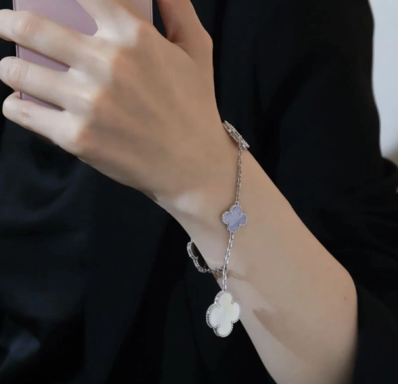 Sleek Vca Bracelets 255276