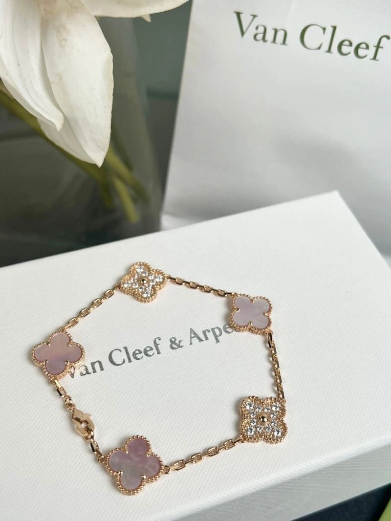 Vca Bracelets WellDesigned 255280
