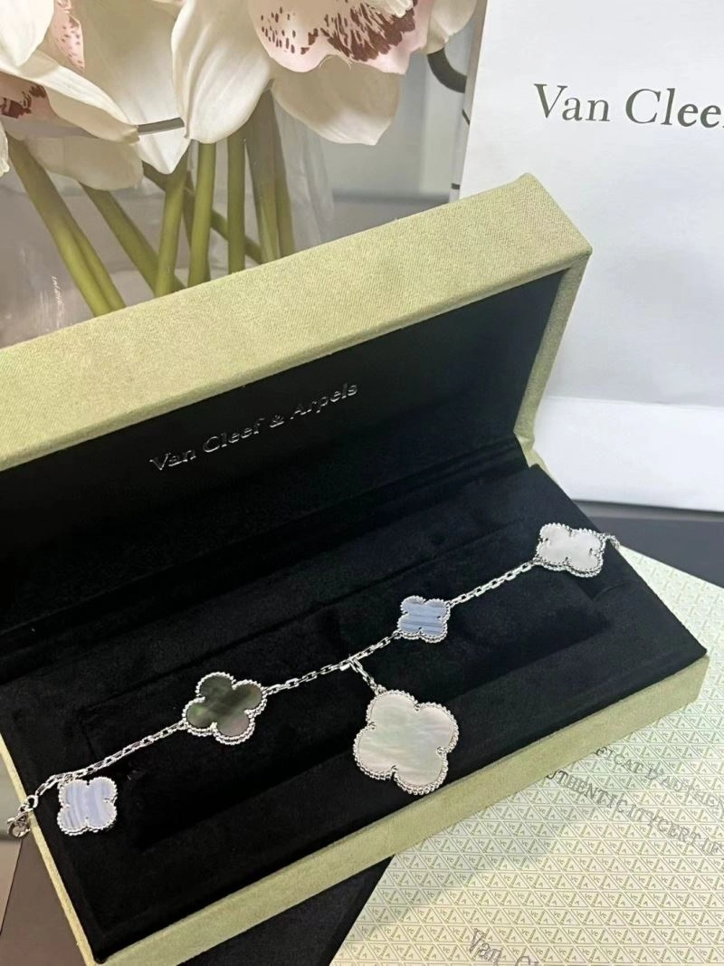 FreshLook Vca Bracelets 255278