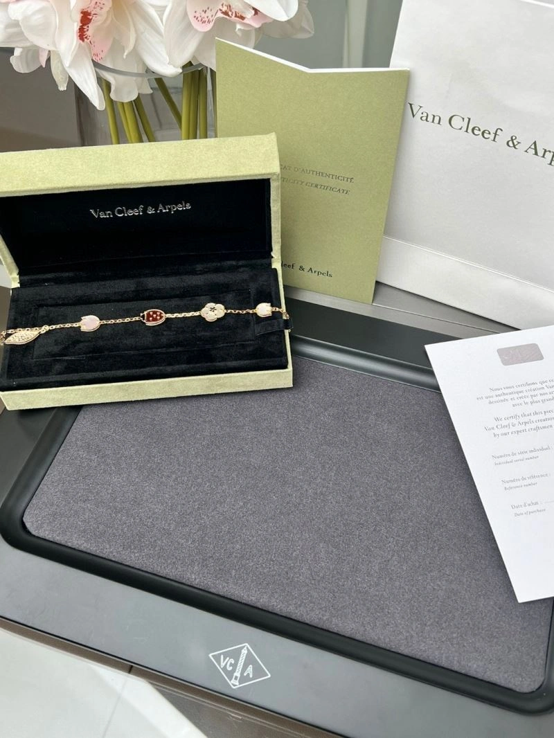 GoodFit Vca Bracelets 255298