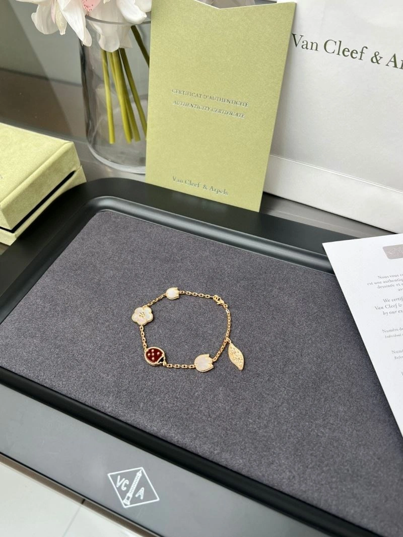 GoodFit Vca Bracelets 255298