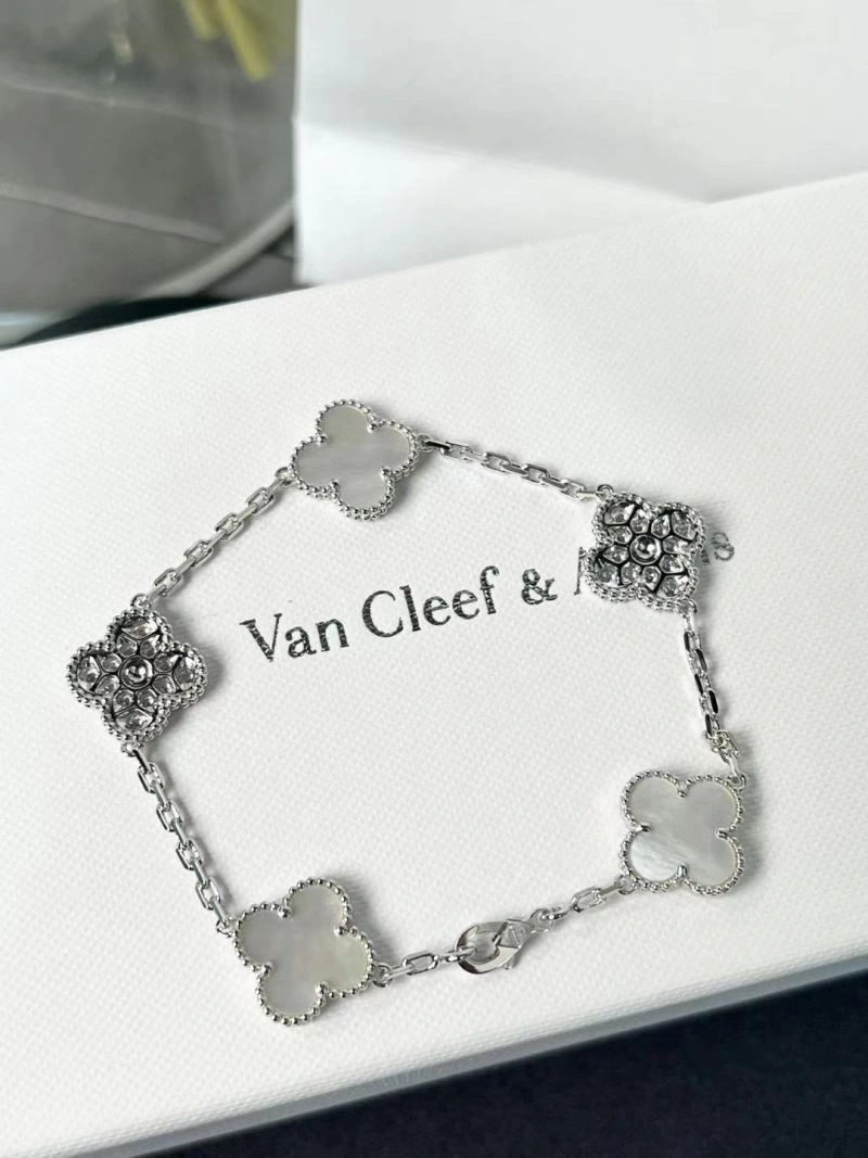 OdorResistant Vca Bracelets 255291