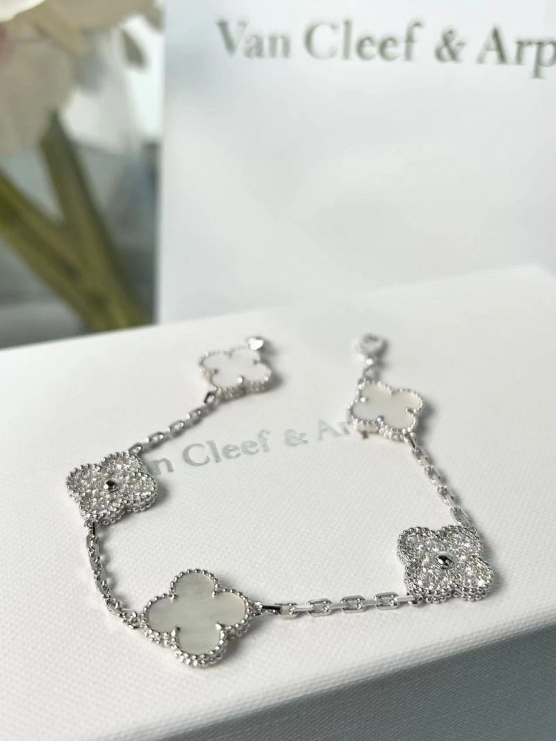 OdorResistant Vca Bracelets 255291