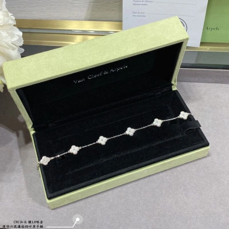 Flexible Vca Bracelets 255305