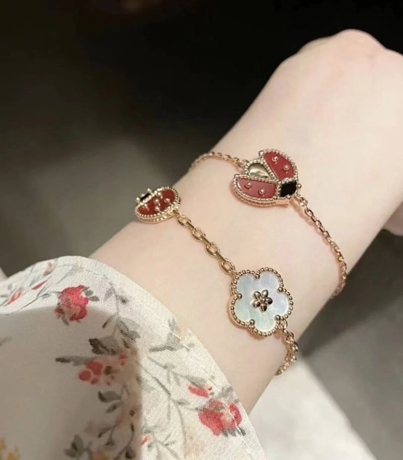Functional Vca Bracelets 255303