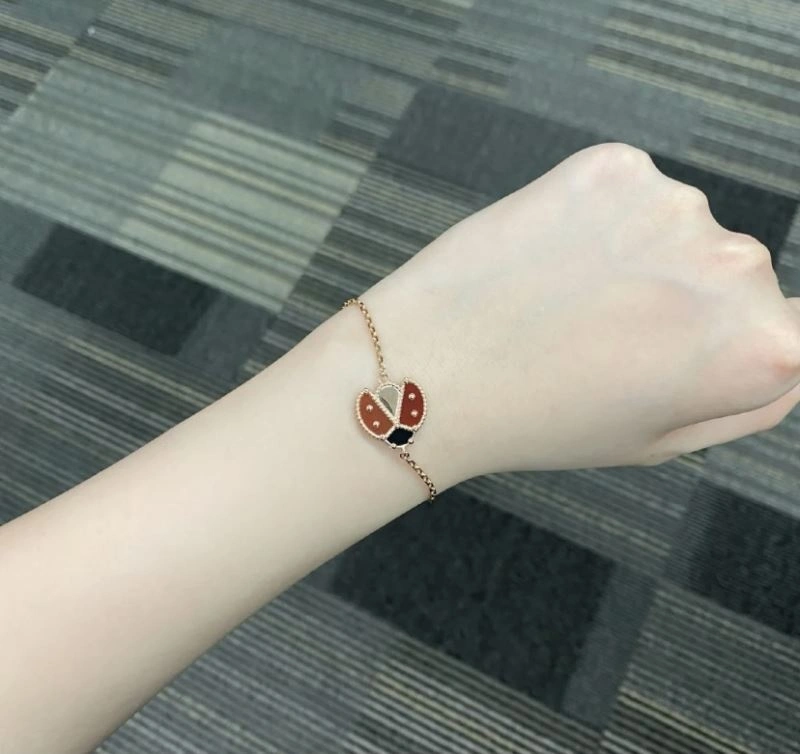 Vca Bracelets Efficient 255296