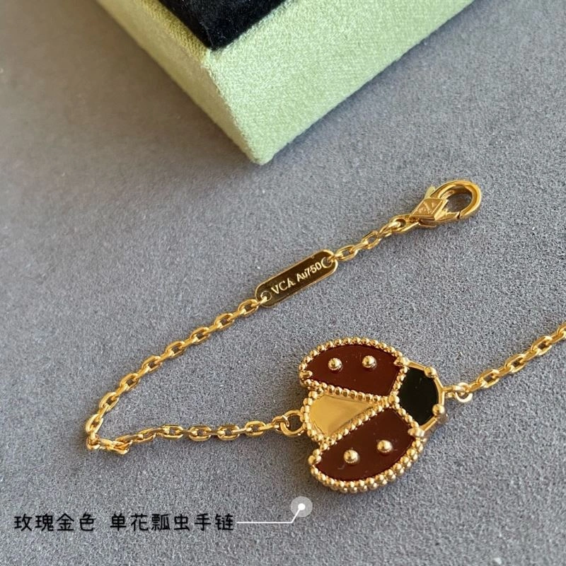 Vca Bracelets Efficient 255296