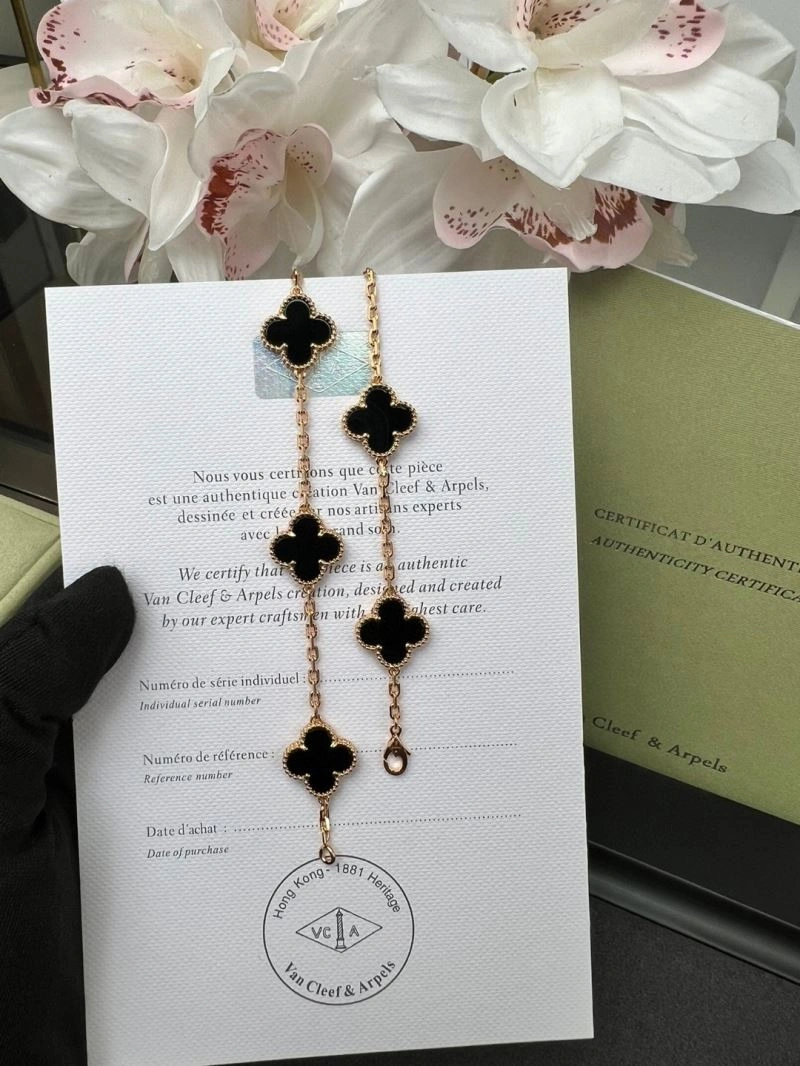 Vca Bracelets Versatile 255091