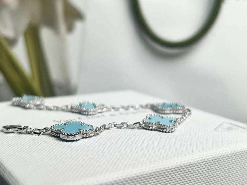 Comfortable Vca Bracelets 255080