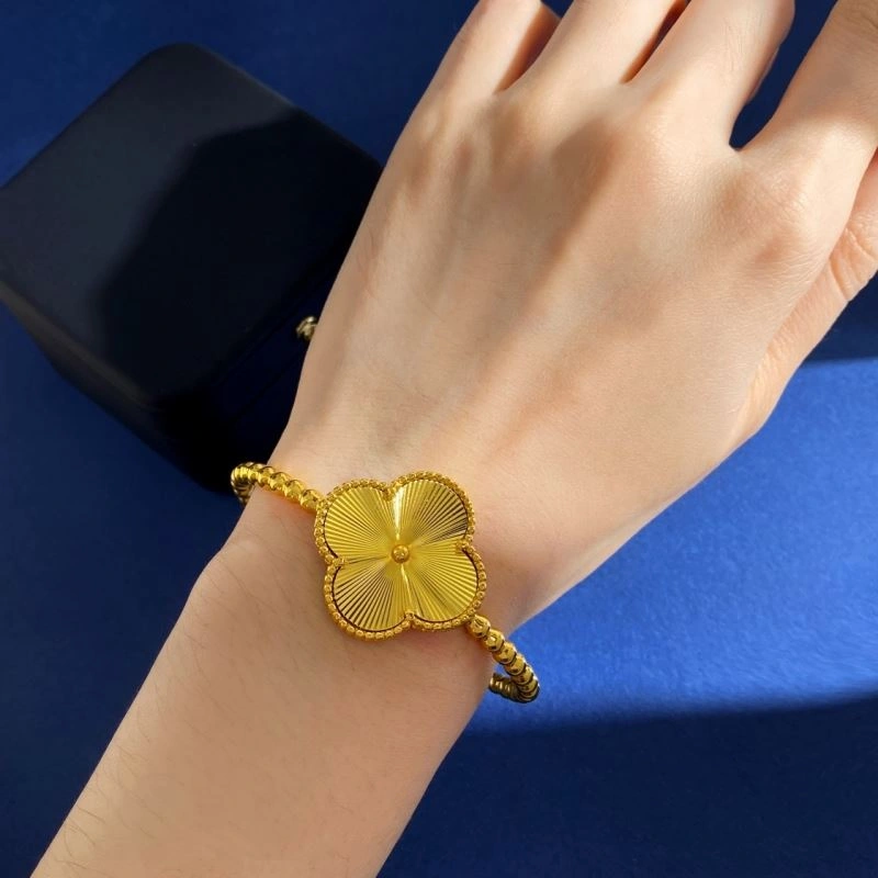 Vca Bracelets Breathable 255066