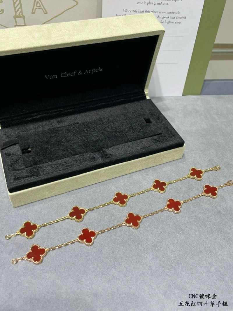 Vca Bracelets Versatile 255065