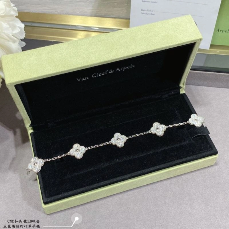 Vca Bracelets HighQuality 255055
