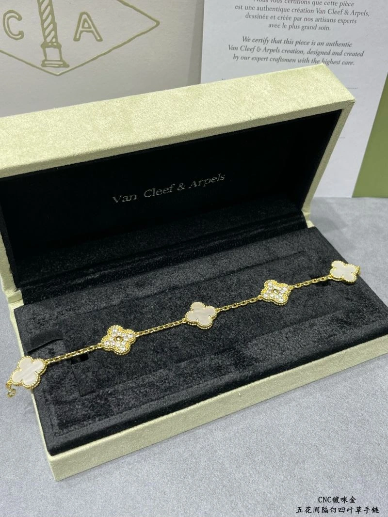 Vca Bracelets Flexible 255054