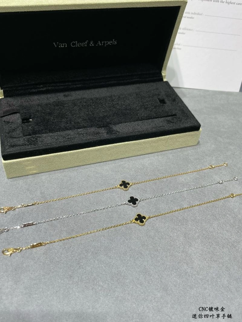 Vca Bracelets Unique 255050
