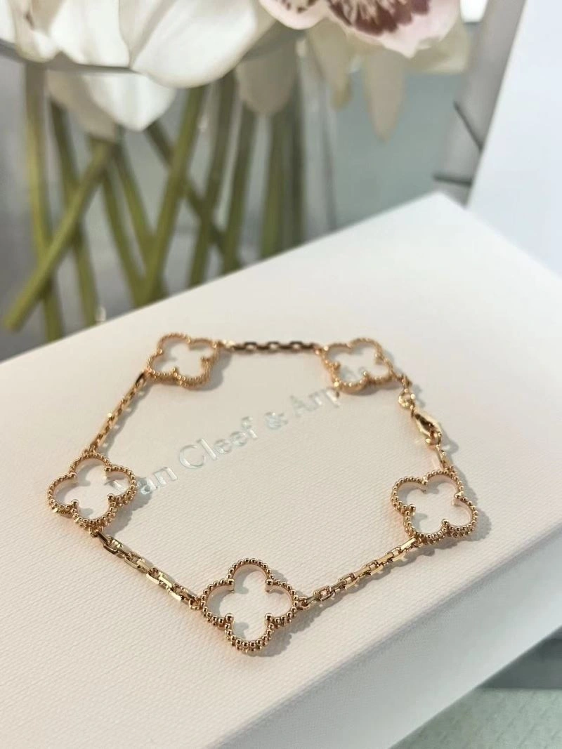 Bold Vca Bracelets 255039