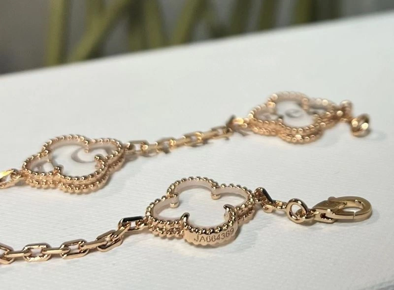 Bold Vca Bracelets 255039