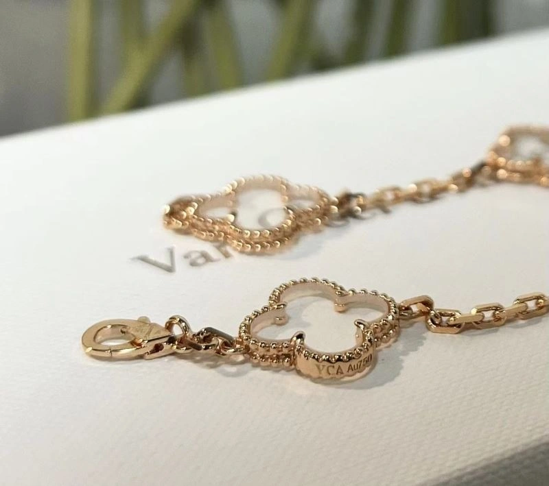 Bold Vca Bracelets 255039