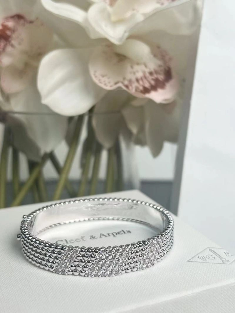 Trendy Vca Bracelets 255049
