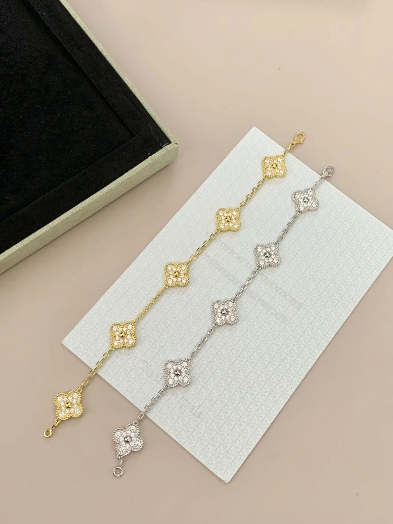 Breathable Vca Bracelets 255047