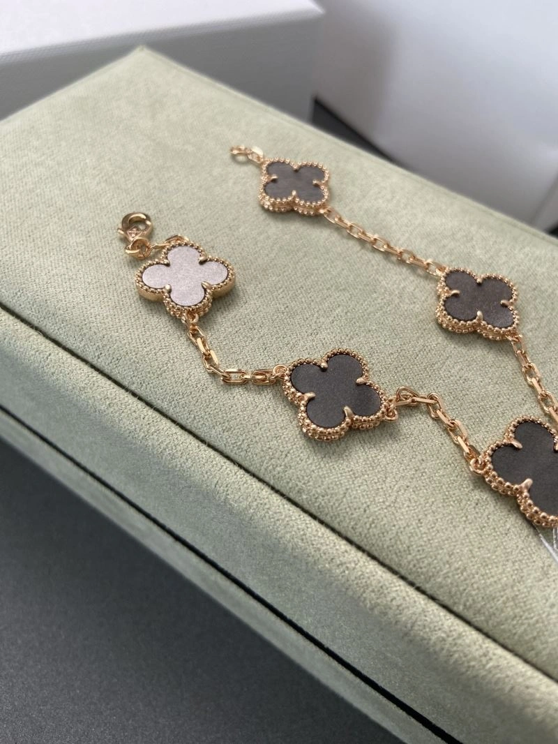 Comfortable Vca Bracelets 255032