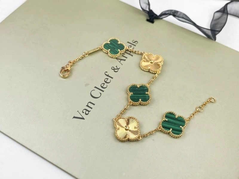 Vca Bracelets WellDesigned 254000
