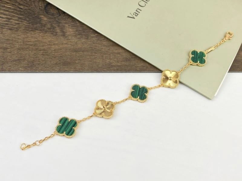 Vca Bracelets WellDesigned 254000