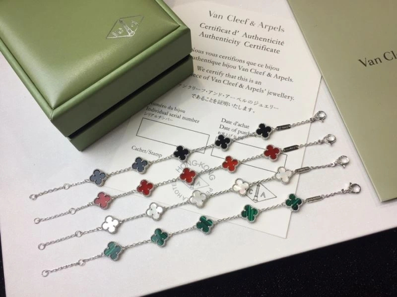 HighQuality Vca Bracelets 255033