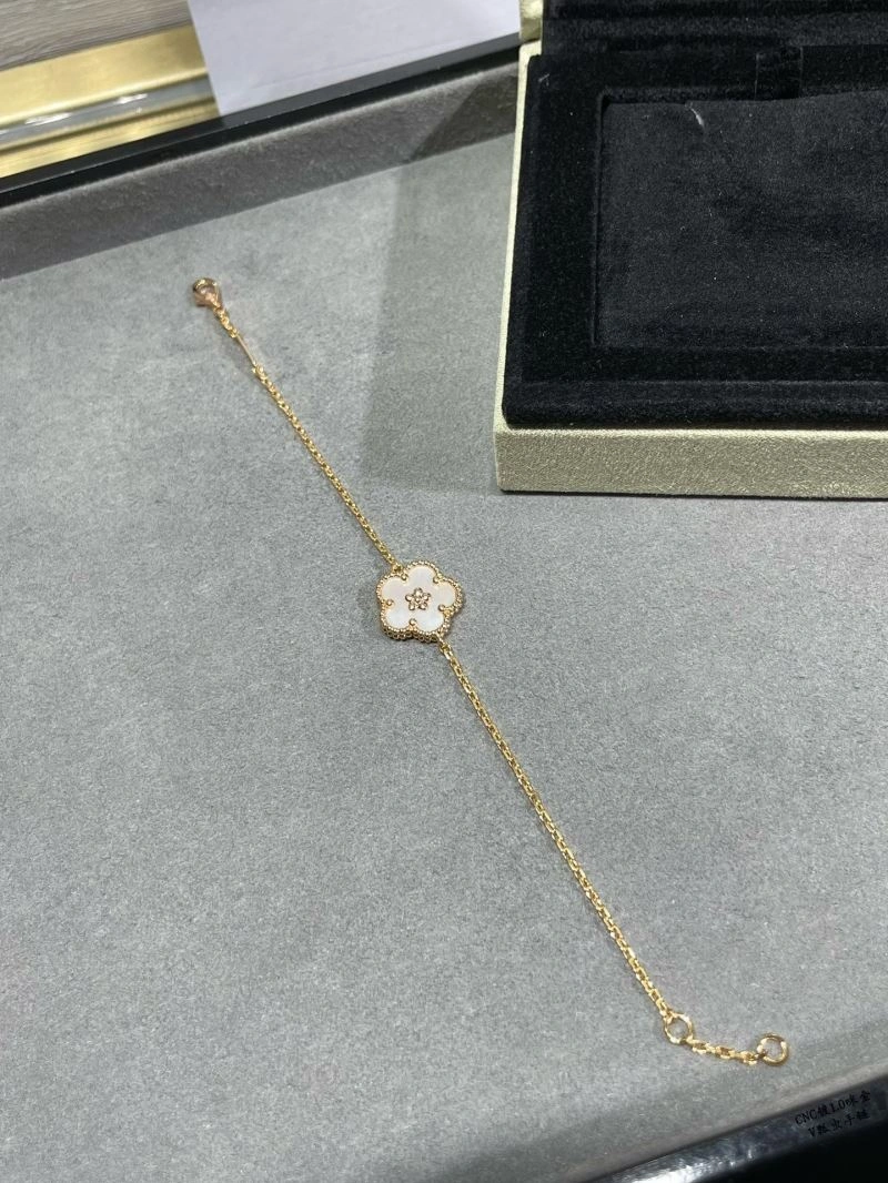 Vca Bracelets FreshLook 255048