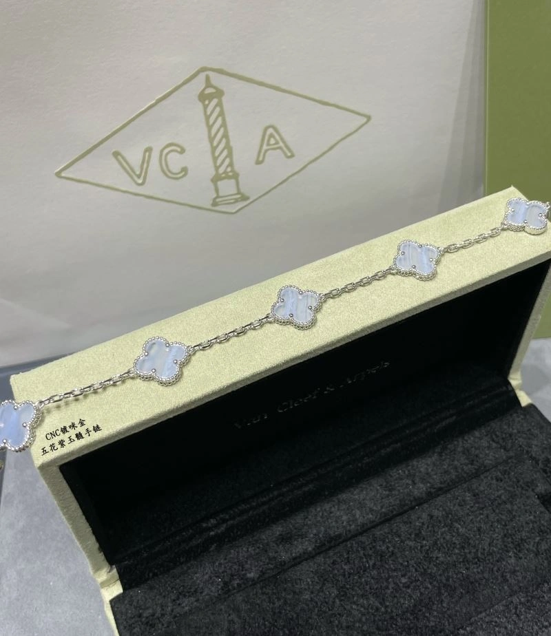 TravelReady Vca Bracelets 255027