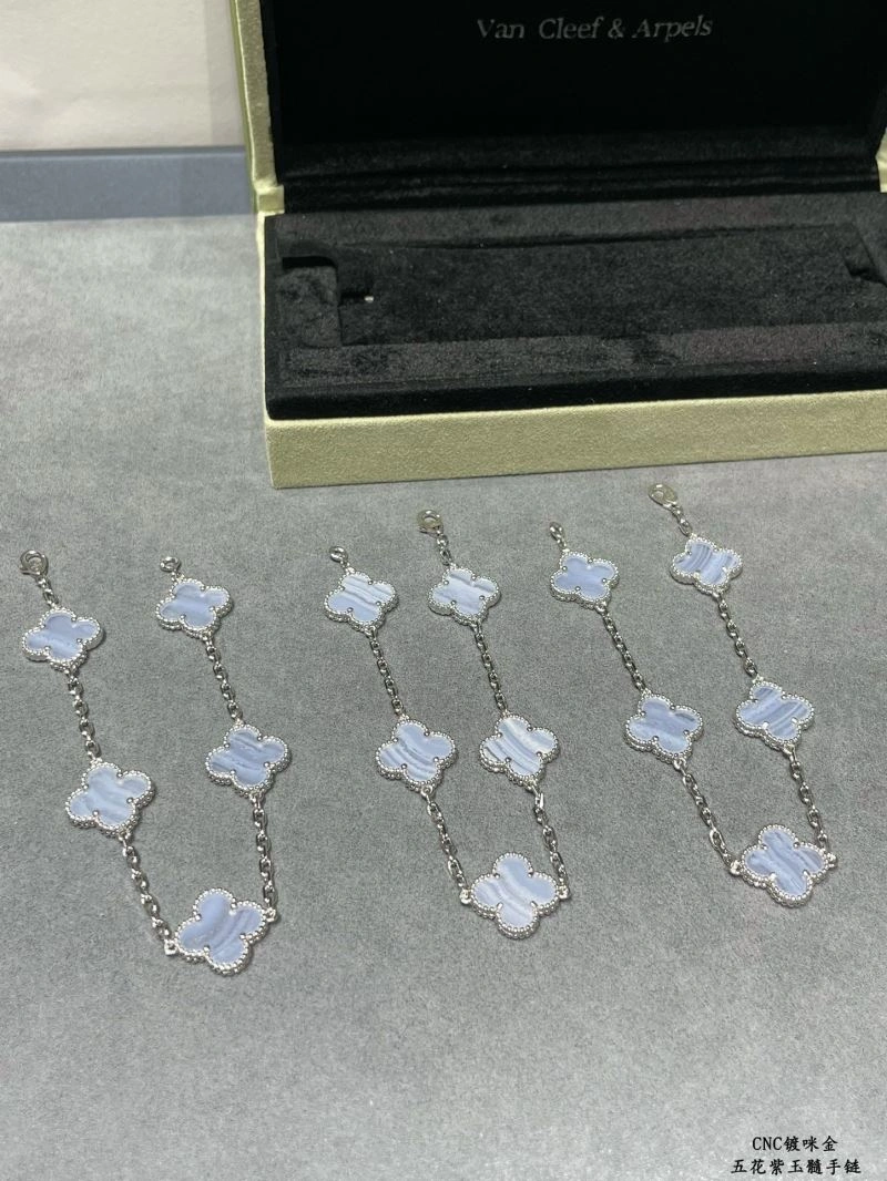 TravelReady Vca Bracelets 255027