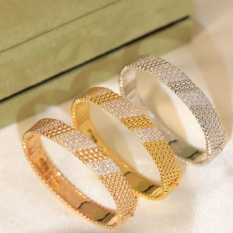 Sporty Vca Bracelets 254886