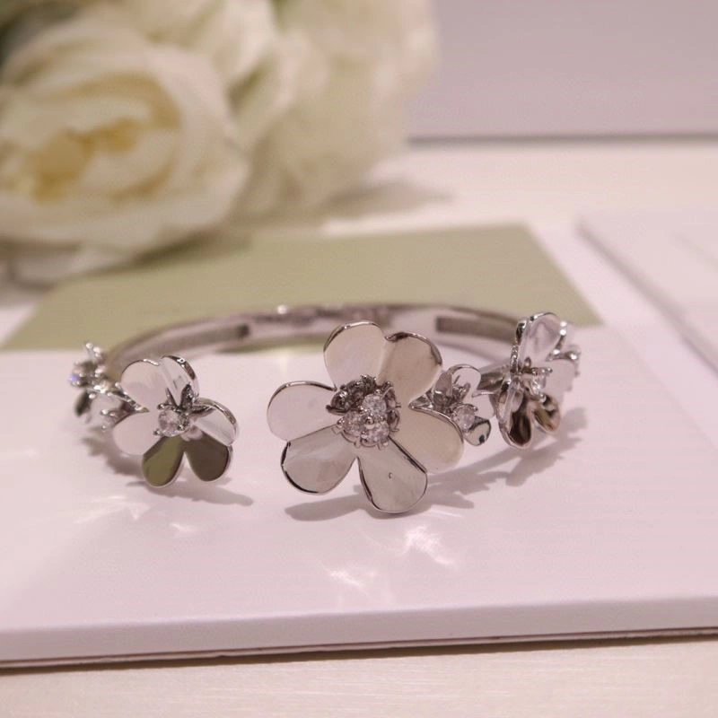 FashionForward Vca Bracelets 254885