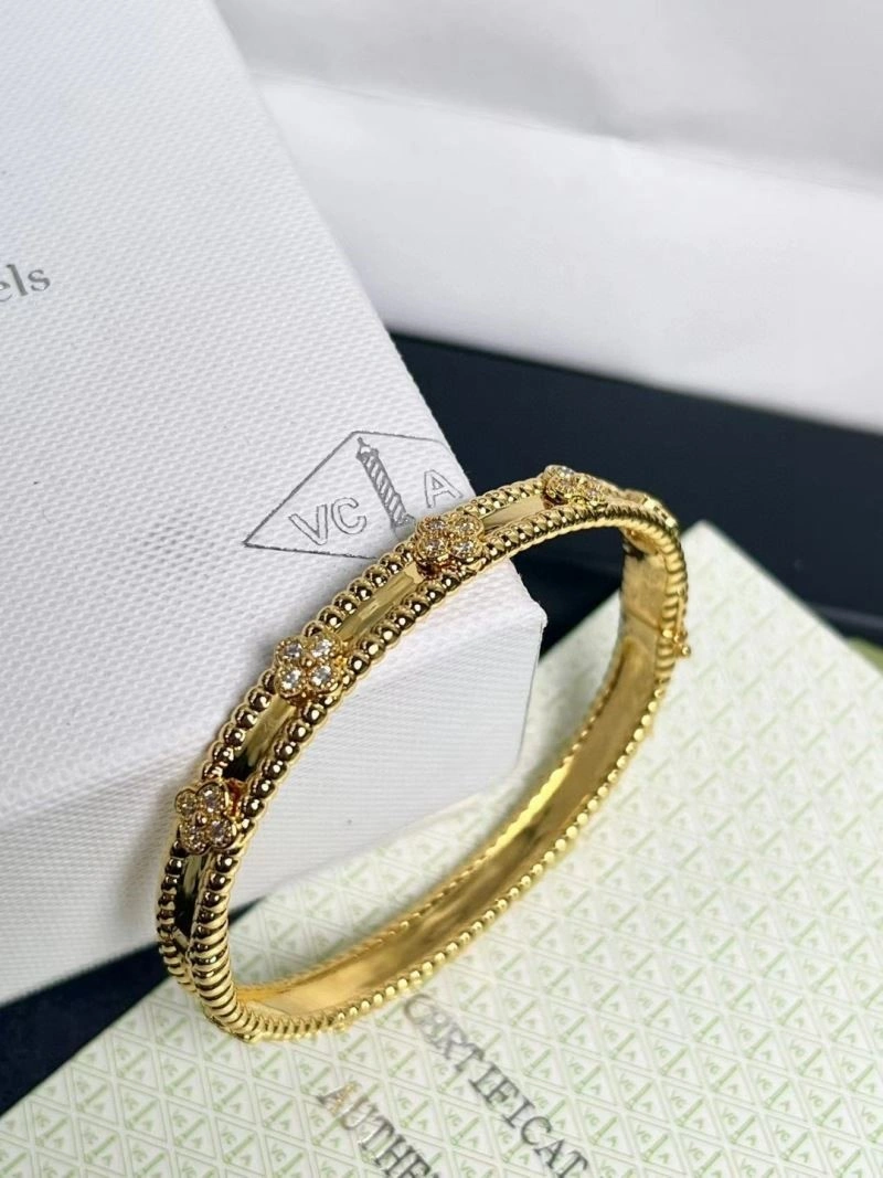 Vca Bracelets Functional 254857